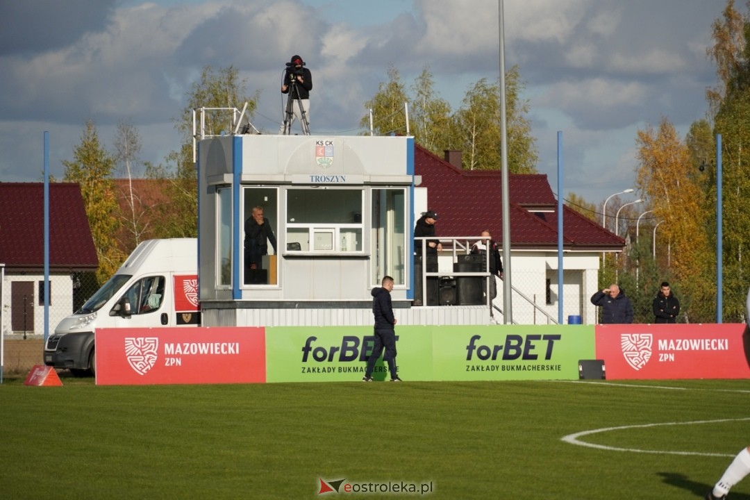 Finał Pucharu Polski KS CK Troszyn - Żbik Nasielsk [23.10.2024] - zdjęcie #160 - eOstroleka.pl