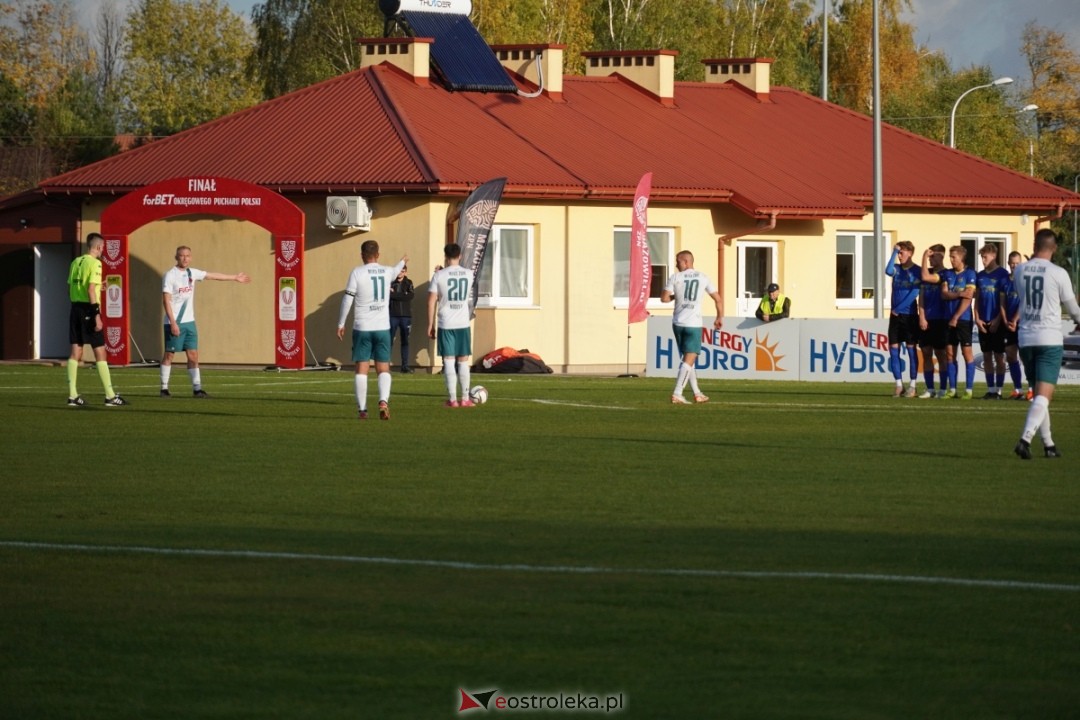 Finał Pucharu Polski KS CK Troszyn - Żbik Nasielsk [23.10.2024] - zdjęcie #139 - eOstroleka.pl