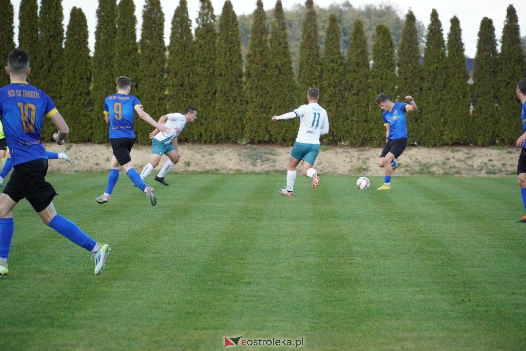 Finał Pucharu Polski KS CK Troszyn - Żbik Nasielsk [23.10.2024] - zdjęcie #109 - eOstroleka.pl