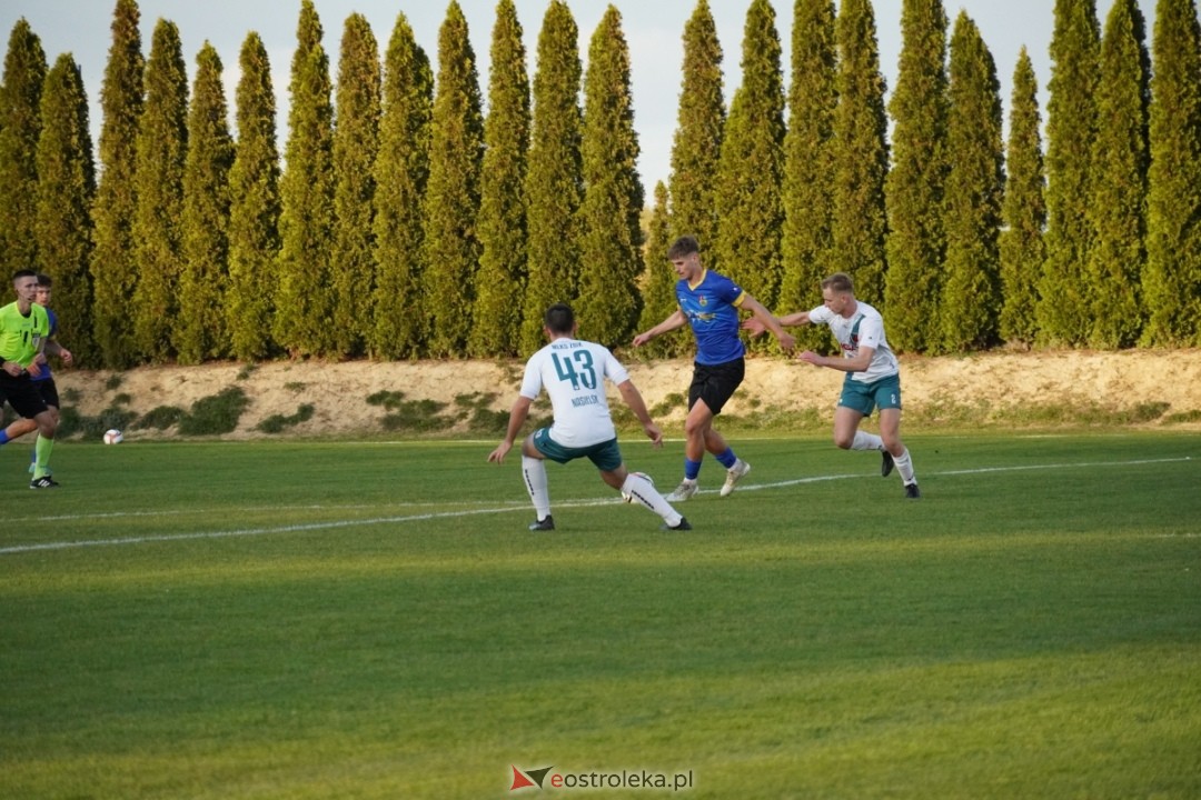 Finał Pucharu Polski KS CK Troszyn - Żbik Nasielsk [23.10.2024] - zdjęcie #91 - eOstroleka.pl