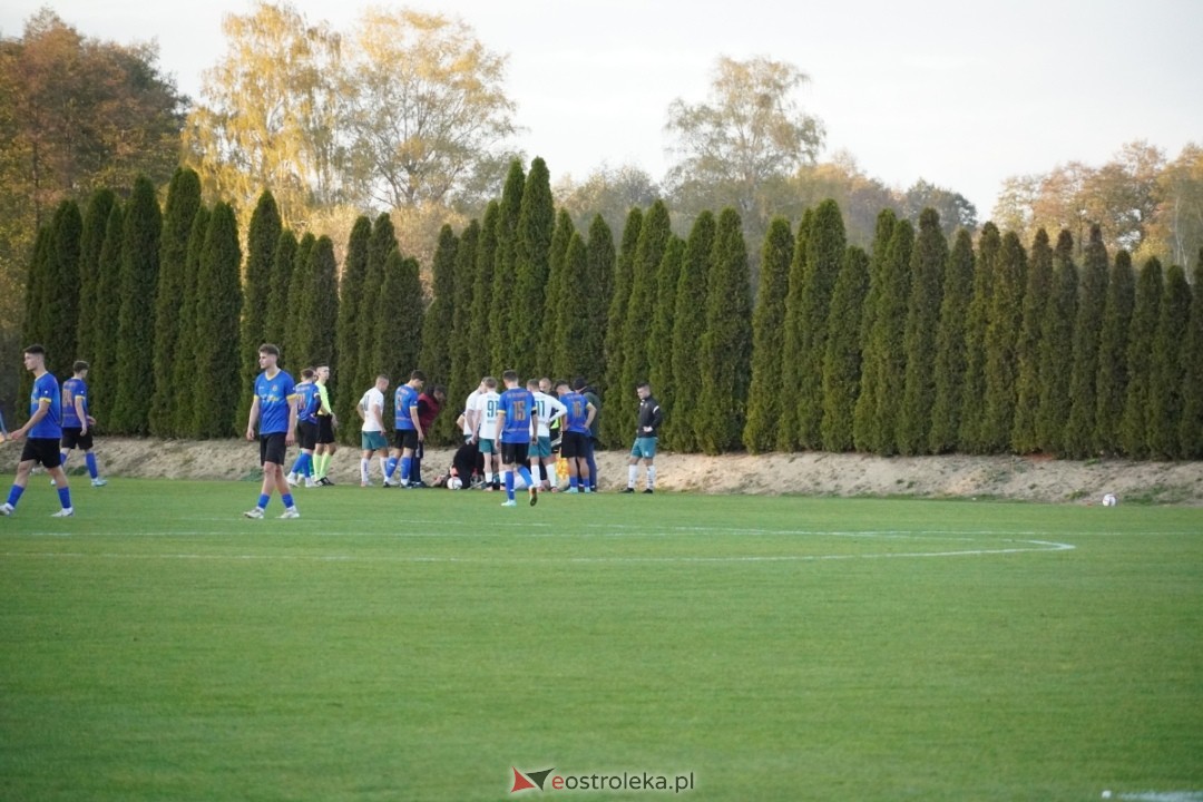 Finał Pucharu Polski KS CK Troszyn - Żbik Nasielsk [23.10.2024] - zdjęcie #84 - eOstroleka.pl