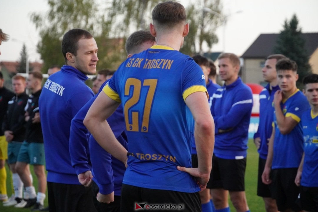 Finał Pucharu Polski KS CK Troszyn - Żbik Nasielsk [23.10.2024] - zdjęcie #51 - eOstroleka.pl