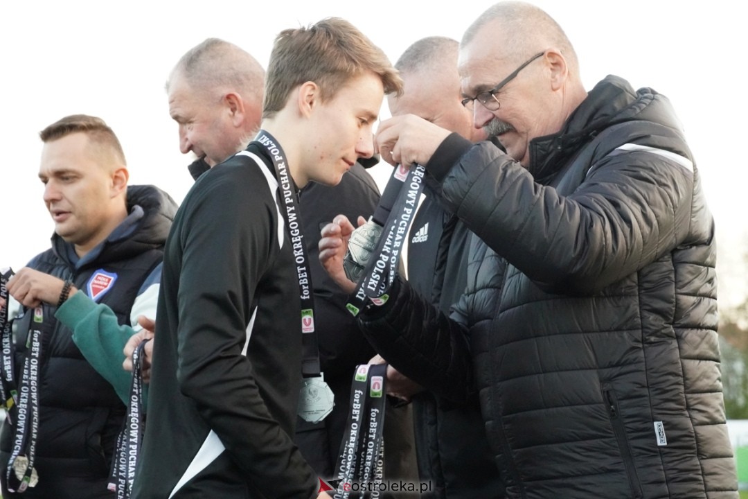 Finał Pucharu Polski KS CK Troszyn - Żbik Nasielsk [23.10.2024] - zdjęcie #44 - eOstroleka.pl