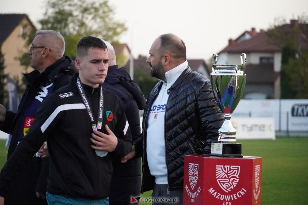 Finał Pucharu Polski KS CK Troszyn - Żbik Nasielsk [23.10.2024] - zdjęcie #42 - eOstroleka.pl