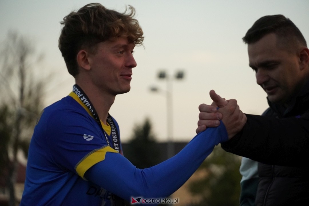 Finał Pucharu Polski KS CK Troszyn - Żbik Nasielsk [23.10.2024] - zdjęcie #29 - eOstroleka.pl