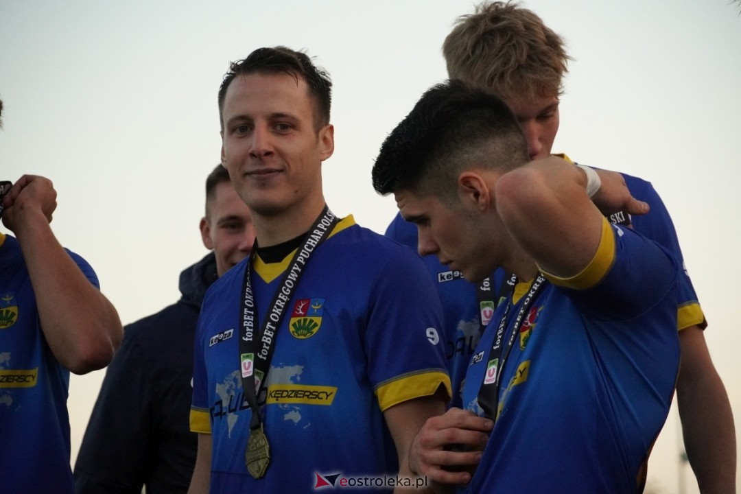 Finał Pucharu Polski KS CK Troszyn - Żbik Nasielsk [23.10.2024] - zdjęcie #24 - eOstroleka.pl