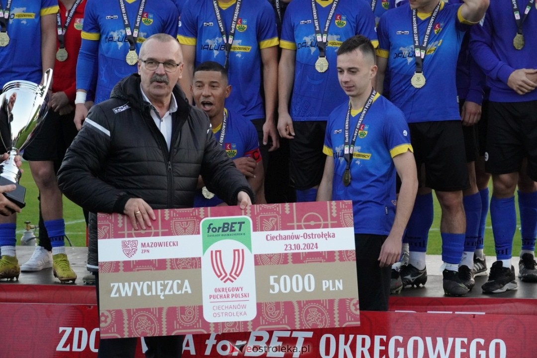 Finał Pucharu Polski KS CK Troszyn - Żbik Nasielsk [23.10.2024] - zdjęcie #17 - eOstroleka.pl