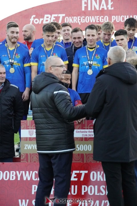 Finał Pucharu Polski KS CK Troszyn - Żbik Nasielsk [23.10.2024] - zdjęcie #16 - eOstroleka.pl