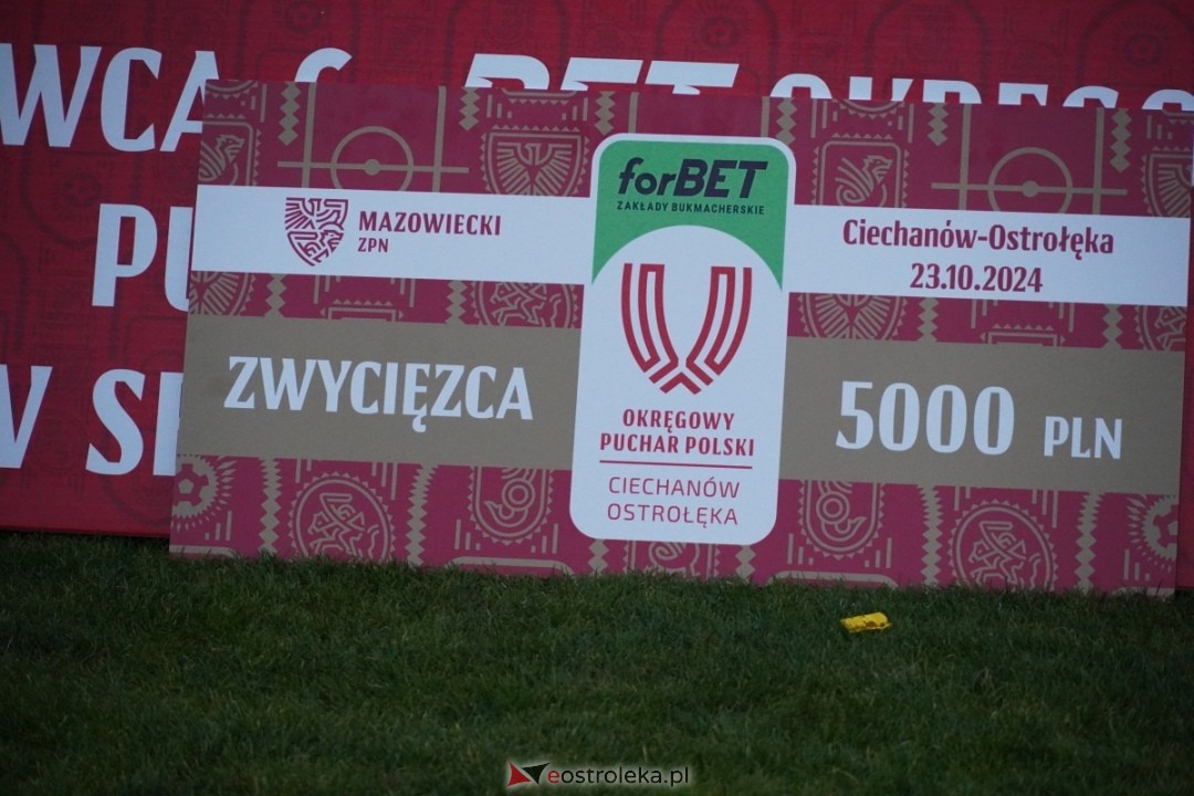 Finał Pucharu Polski KS CK Troszyn - Żbik Nasielsk [23.10.2024] - zdjęcie #15 - eOstroleka.pl