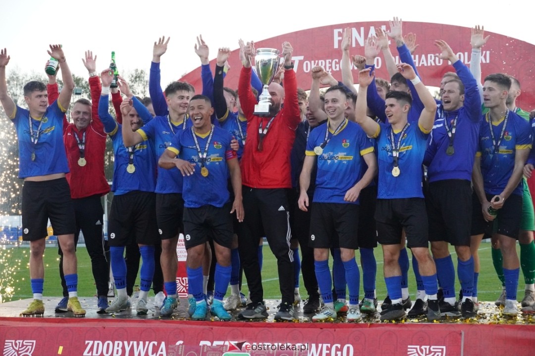 Finał Pucharu Polski KS CK Troszyn - Żbik Nasielsk [23.10.2024] - zdjęcie #11 - eOstroleka.pl