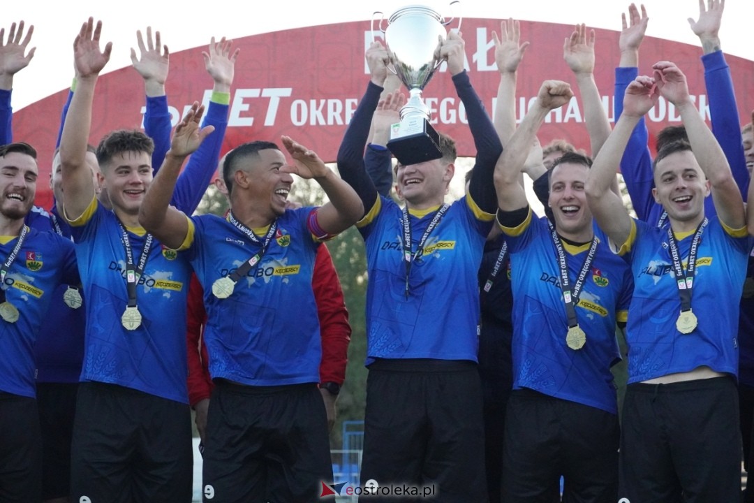 Finał Pucharu Polski KS CK Troszyn - Żbik Nasielsk [23.10.2024] - zdjęcie #9 - eOstroleka.pl