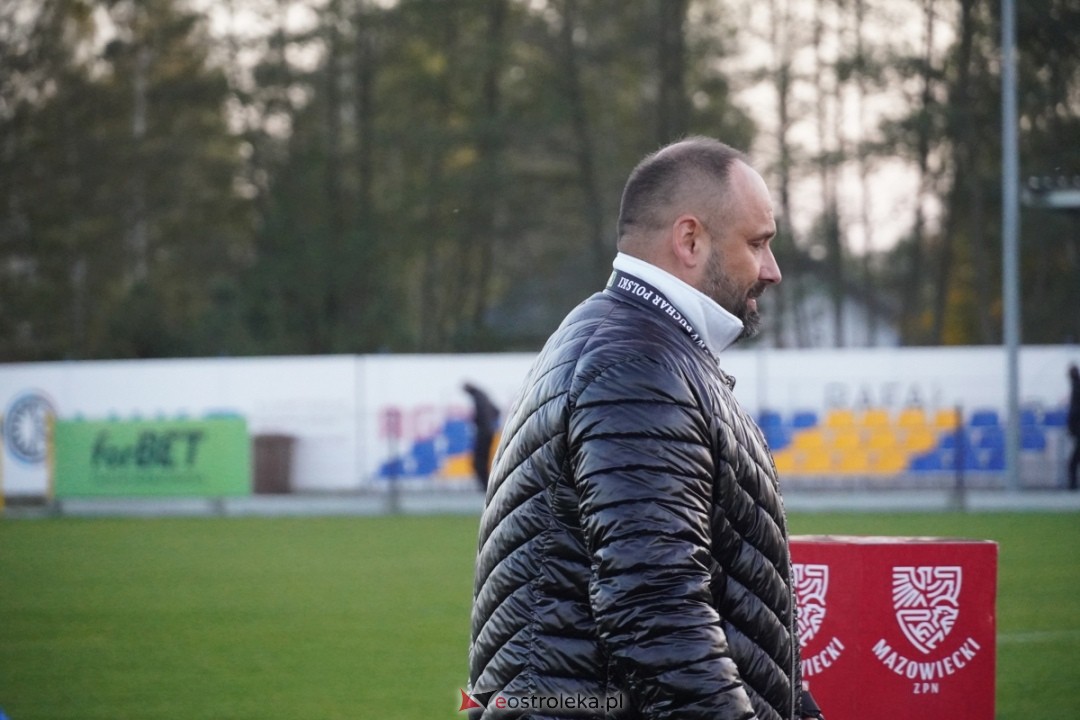 Finał Pucharu Polski KS CK Troszyn - Żbik Nasielsk [23.10.2024] - zdjęcie #6 - eOstroleka.pl