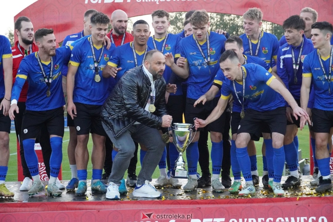 Finał Pucharu Polski KS CK Troszyn - Żbik Nasielsk [23.10.2024] - zdjęcie #5 - eOstroleka.pl