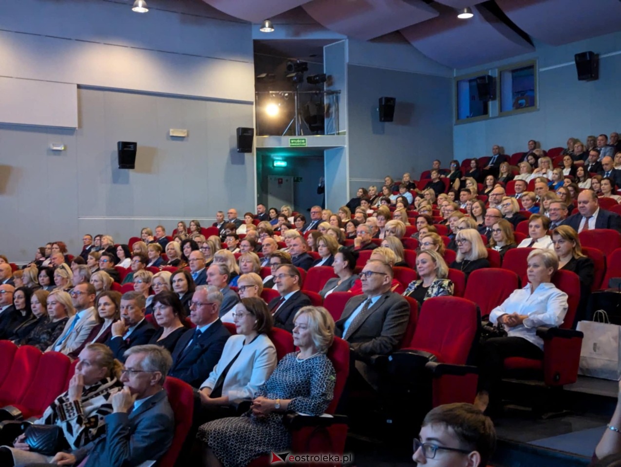 Gala wręczenia nagród - Dzień Nauczyciela 2024 [24.10.2024] - zdjęcie #119 - eOstroleka.pl