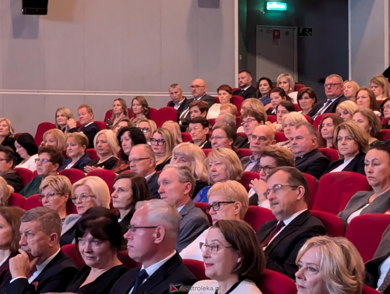 Gala wręczenia nagród - Dzień Nauczyciela 2024 [24.10.2024] - zdjęcie #113 - eOstroleka.pl
