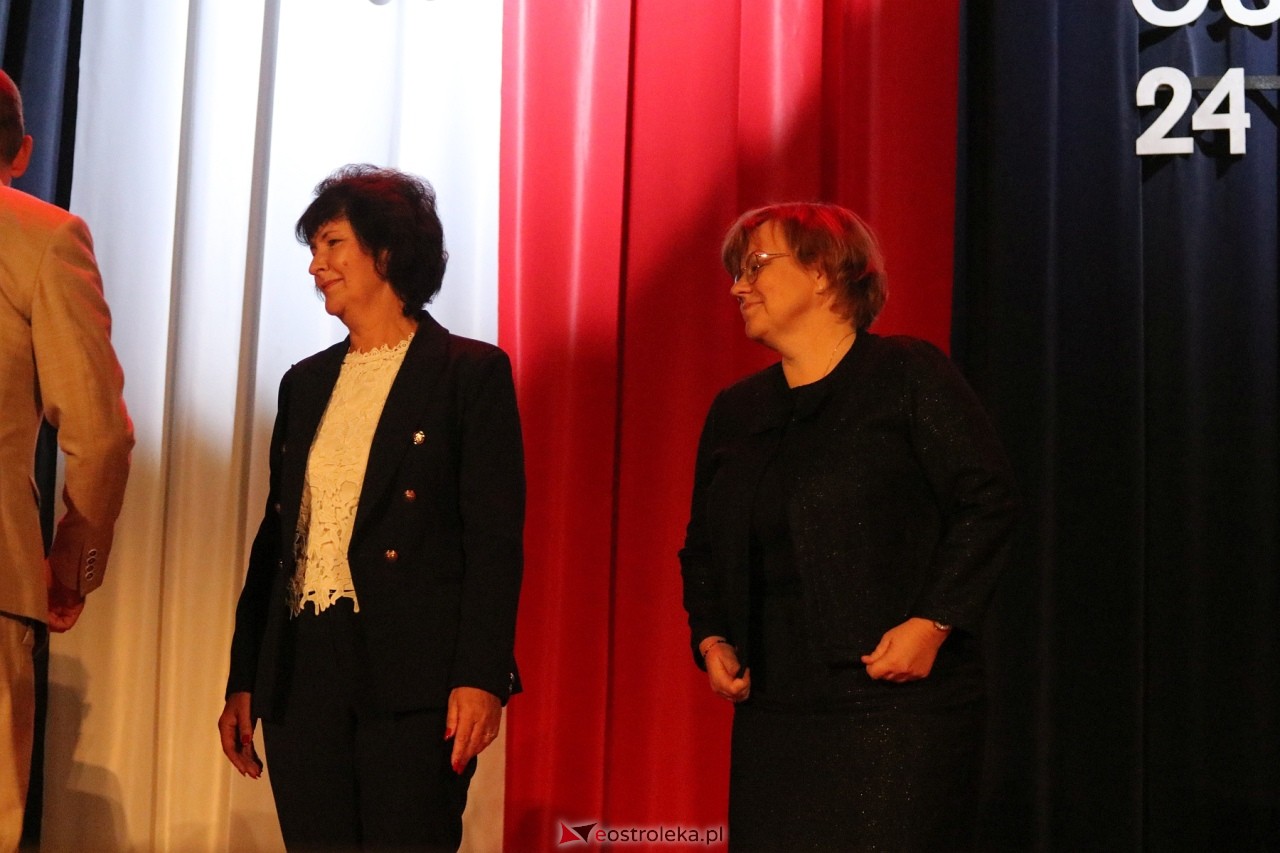 Gala wręczenia nagród - Dzień Nauczyciela 2024 [24.10.2024] - zdjęcie #97 - eOstroleka.pl
