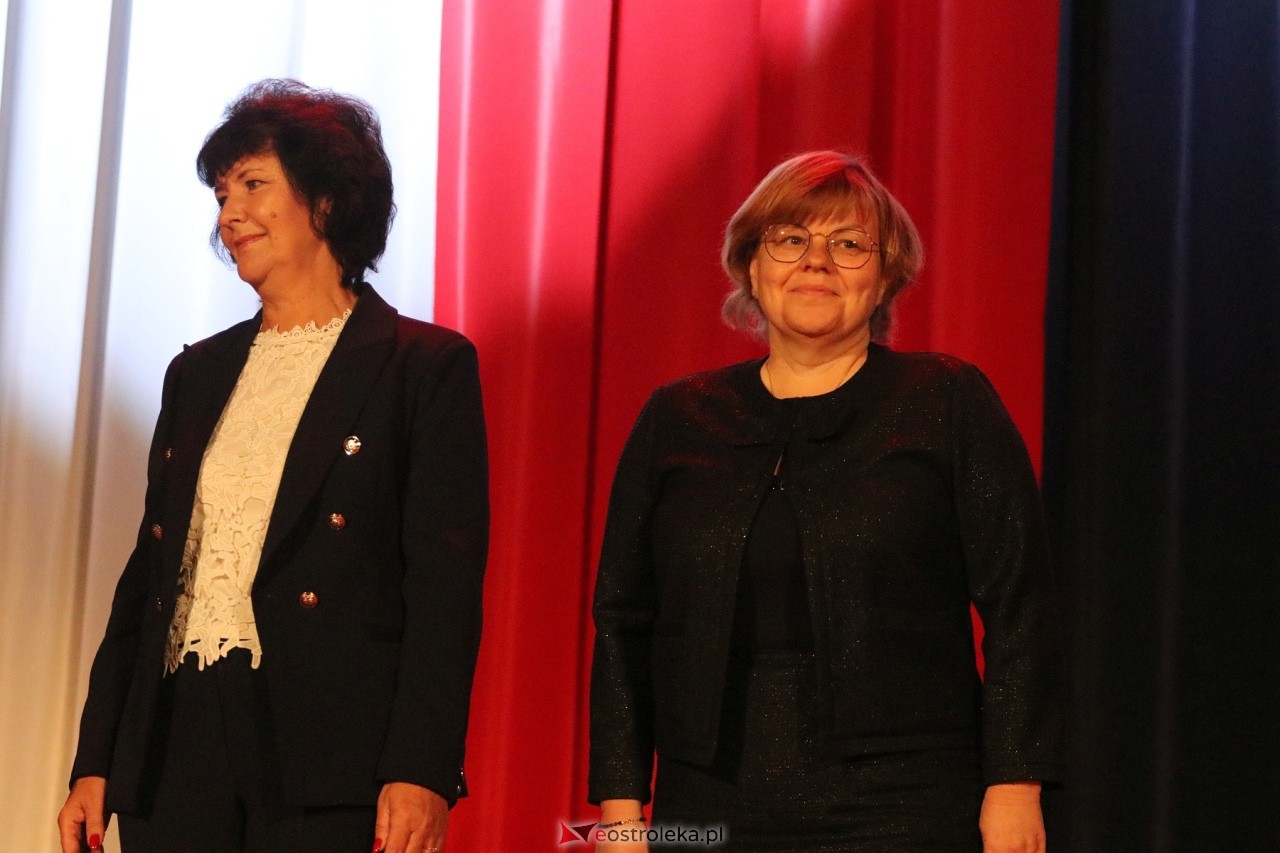 Gala wręczenia nagród - Dzień Nauczyciela 2024 [24.10.2024] - zdjęcie #96 - eOstroleka.pl