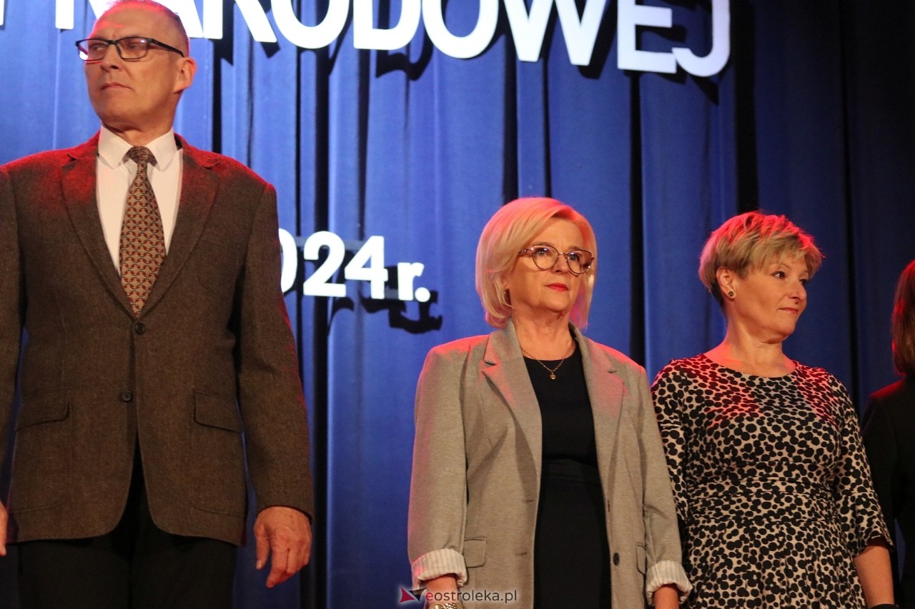 Gala wręczenia nagród - Dzień Nauczyciela 2024 [24.10.2024] - zdjęcie #74 - eOstroleka.pl