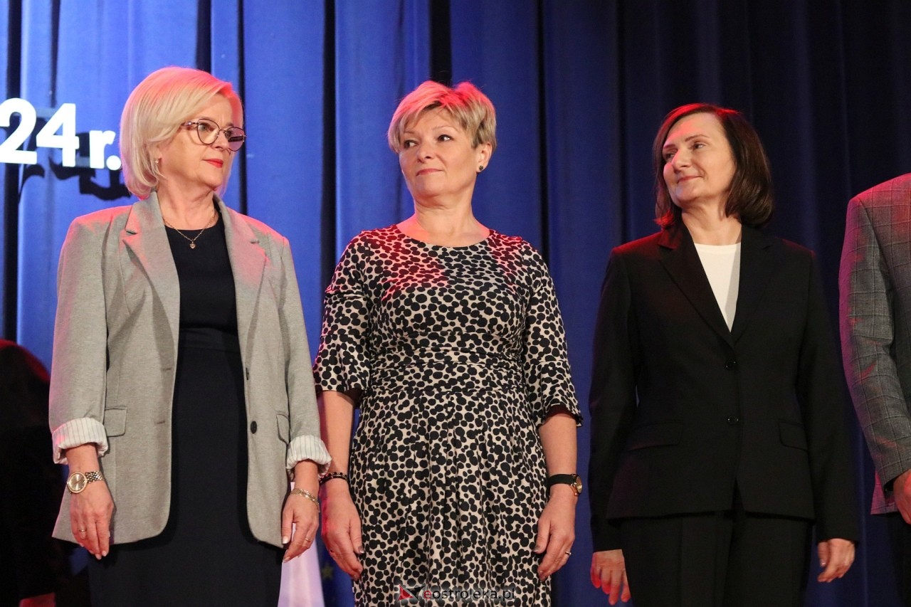 Gala wręczenia nagród - Dzień Nauczyciela 2024 [24.10.2024] - zdjęcie #72 - eOstroleka.pl