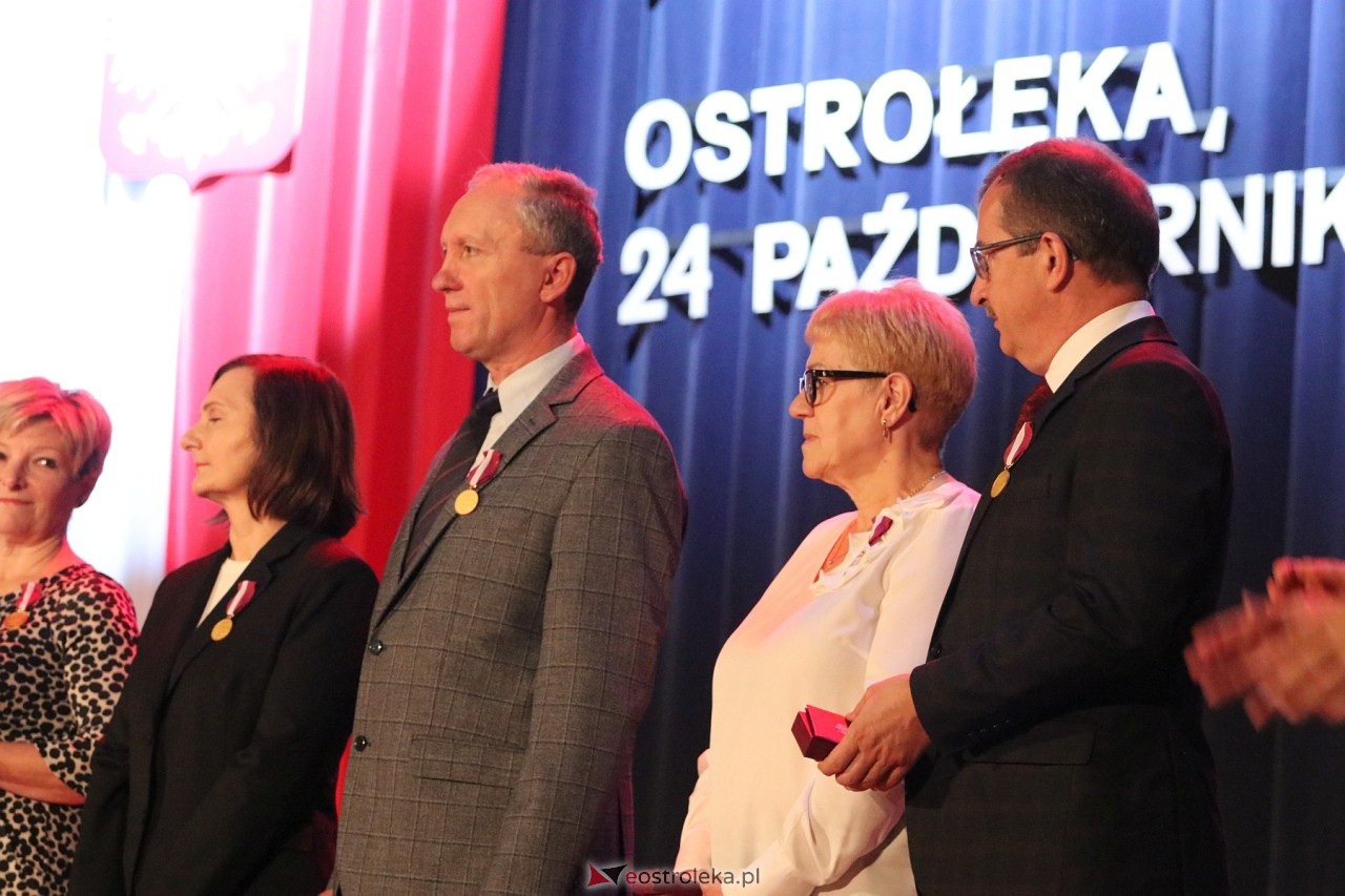 Gala wręczenia nagród - Dzień Nauczyciela 2024 [24.10.2024] - zdjęcie #49 - eOstroleka.pl