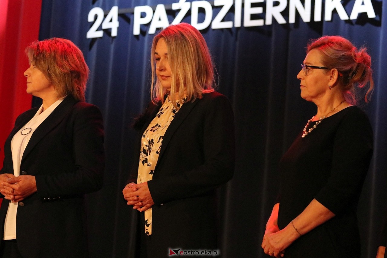 Gala wręczenia nagród - Dzień Nauczyciela 2024 [24.10.2024] - zdjęcie #23 - eOstroleka.pl