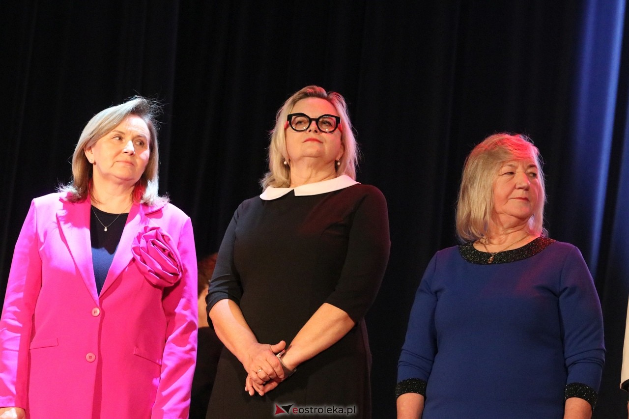 Gala wręczenia nagród - Dzień Nauczyciela 2024 [24.10.2024] - zdjęcie #7 - eOstroleka.pl