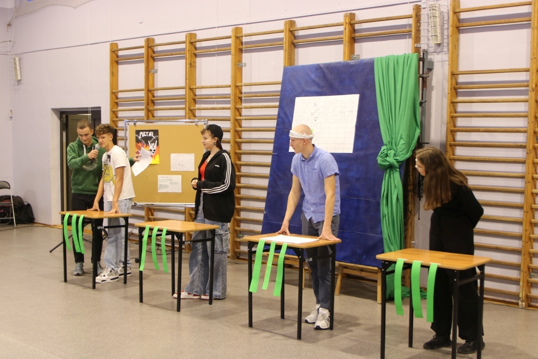 Otrzęsiny klas pierwszych w 1lo [25.10.2024] - zdjęcie #47 - eOstroleka.pl