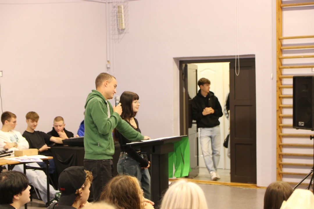 Otrzęsiny klas pierwszych w 1lo [25.10.2024] - zdjęcie #26 - eOstroleka.pl
