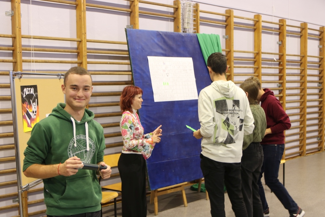 Otrzęsiny klas pierwszych w 1lo [25.10.2024] - zdjęcie #10 - eOstroleka.pl
