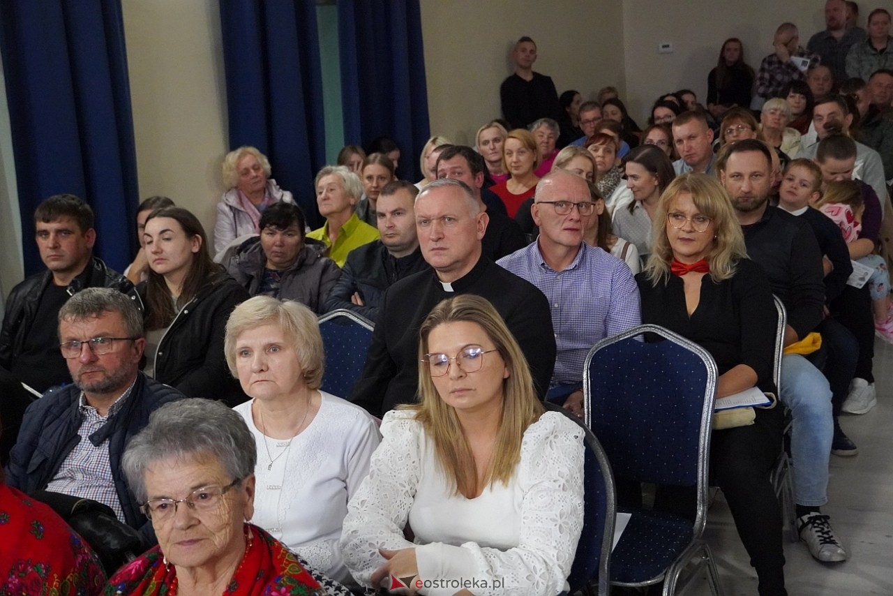 Koncert Charytatywny w Goworowie W dobrych ludziach wiele serc bije [25.10.2024] - zdjęcie #59 - eOstroleka.pl