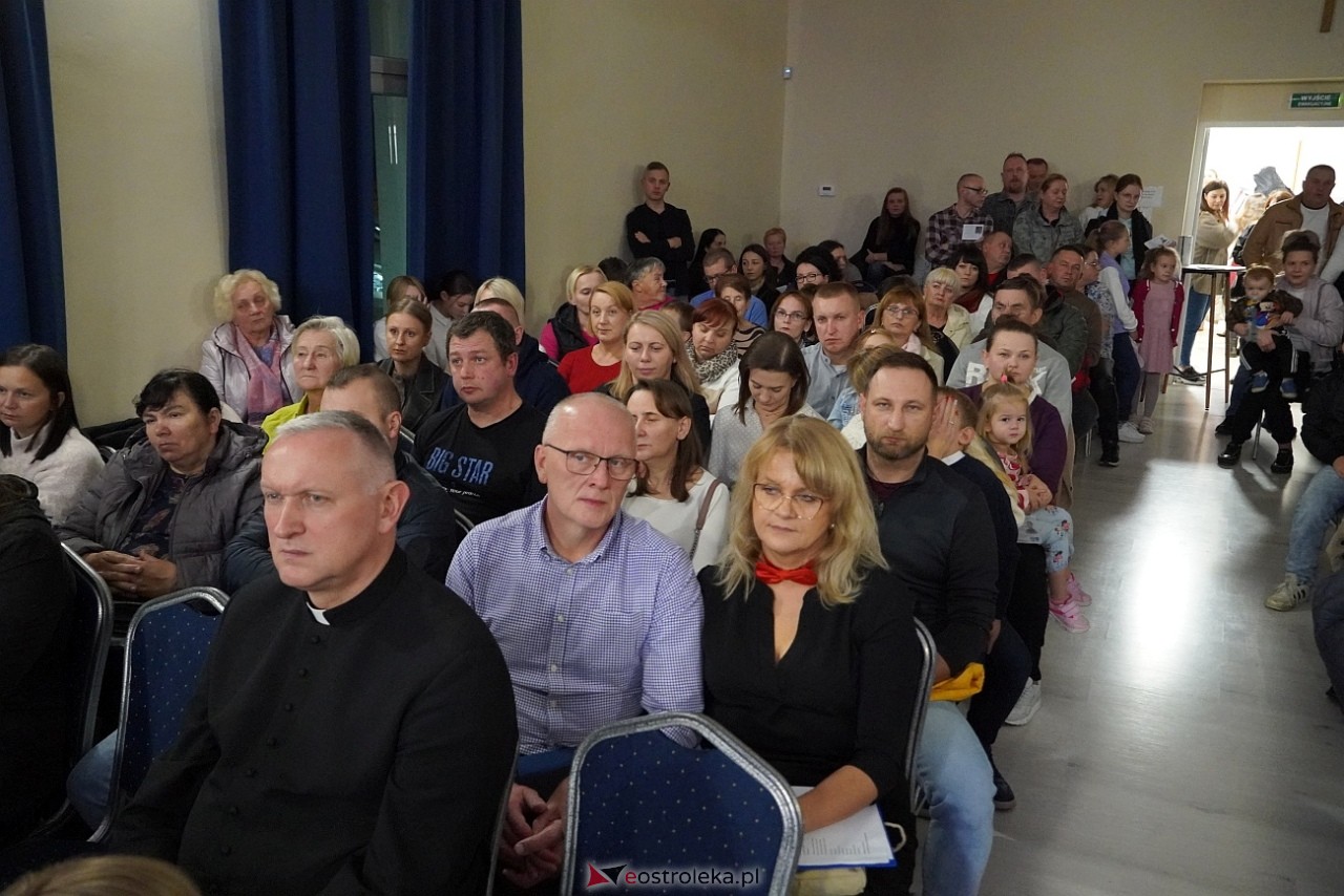 Koncert Charytatywny w Goworowie W dobrych ludziach wiele serc bije [25.10.2024] - zdjęcie #54 - eOstroleka.pl