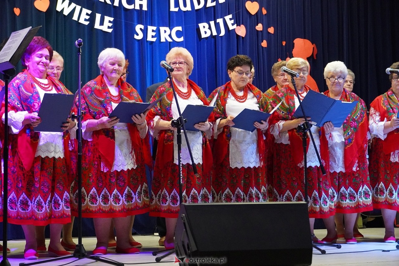 Koncert Charytatywny w Goworowie W dobrych ludziach wiele serc bije [25.10.2024] - zdjęcie #35 - eOstroleka.pl