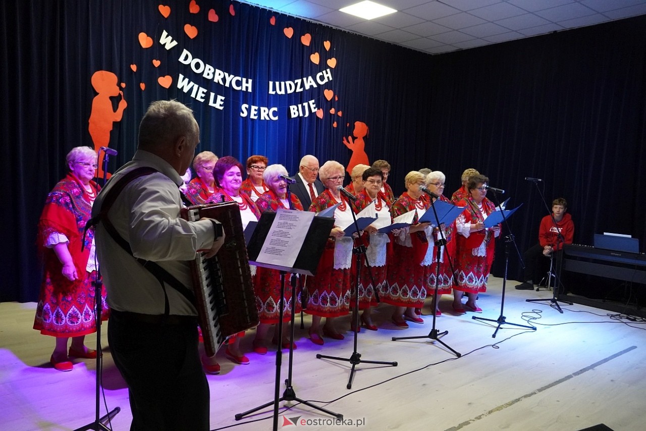 Koncert Charytatywny w Goworowie W dobrych ludziach wiele serc bije [25.10.2024] - zdjęcie #29 - eOstroleka.pl