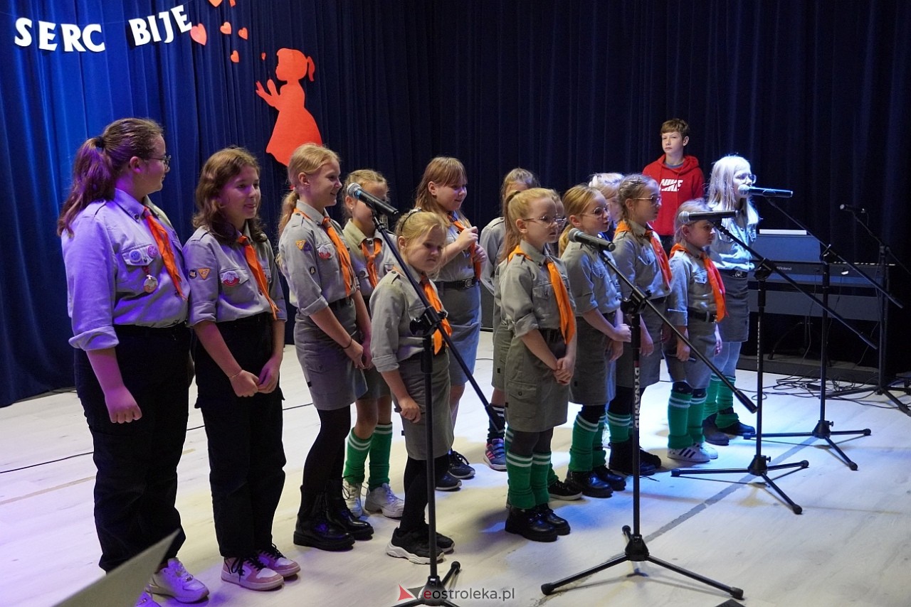 Koncert Charytatywny w Goworowie W dobrych ludziach wiele serc bije [25.10.2024] - zdjęcie #10 - eOstroleka.pl