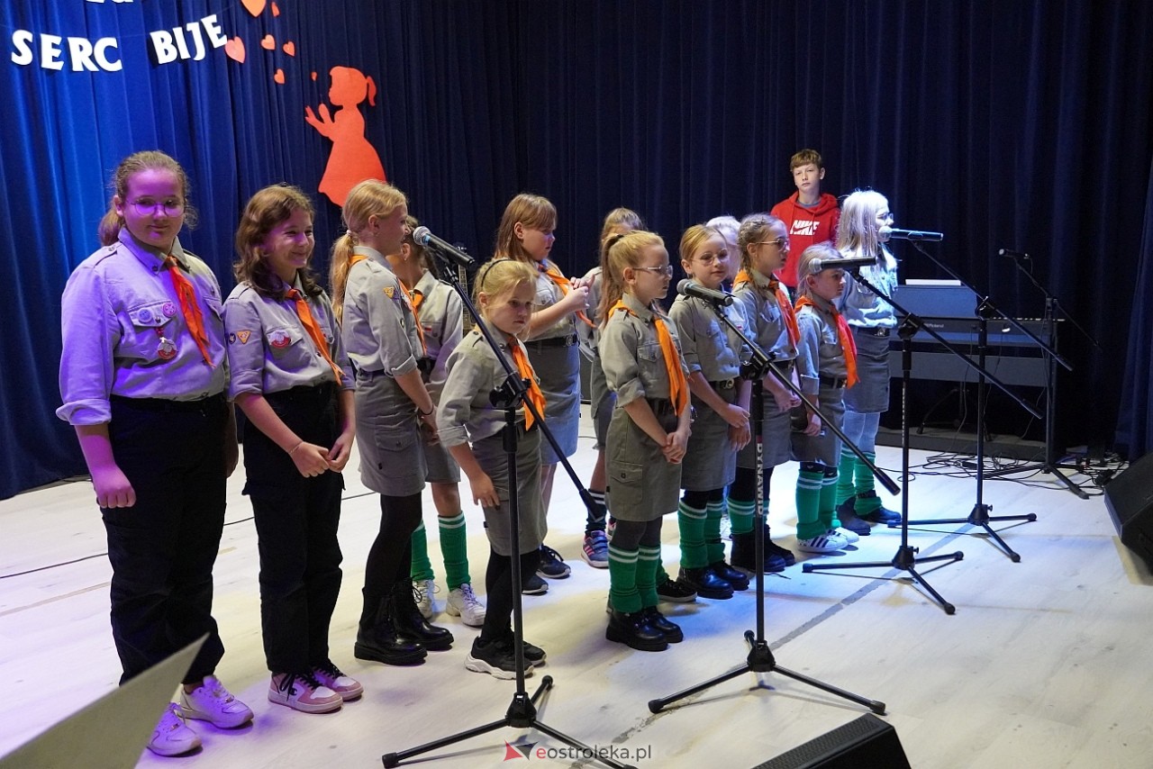 Koncert Charytatywny w Goworowie W dobrych ludziach wiele serc bije [25.10.2024] - zdjęcie #9 - eOstroleka.pl