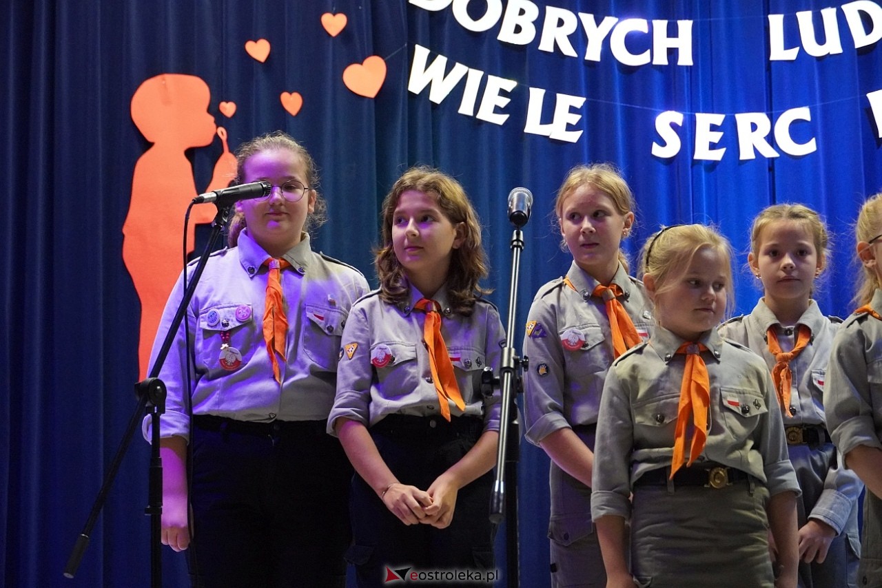 Koncert Charytatywny w Goworowie W dobrych ludziach wiele serc bije [25.10.2024] - zdjęcie #3 - eOstroleka.pl