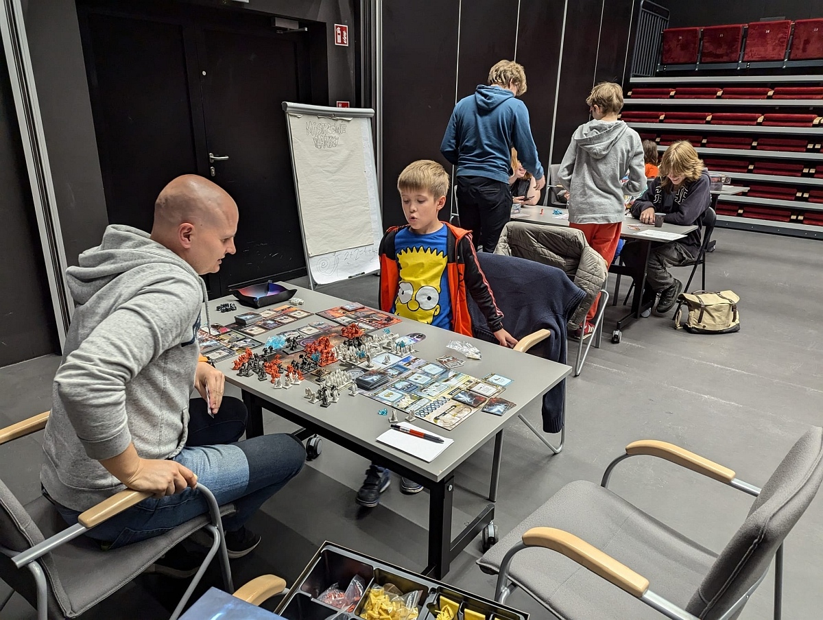 Nocne Granie w MŻW [25.10.2024] - zdjęcie #18 - eOstroleka.pl