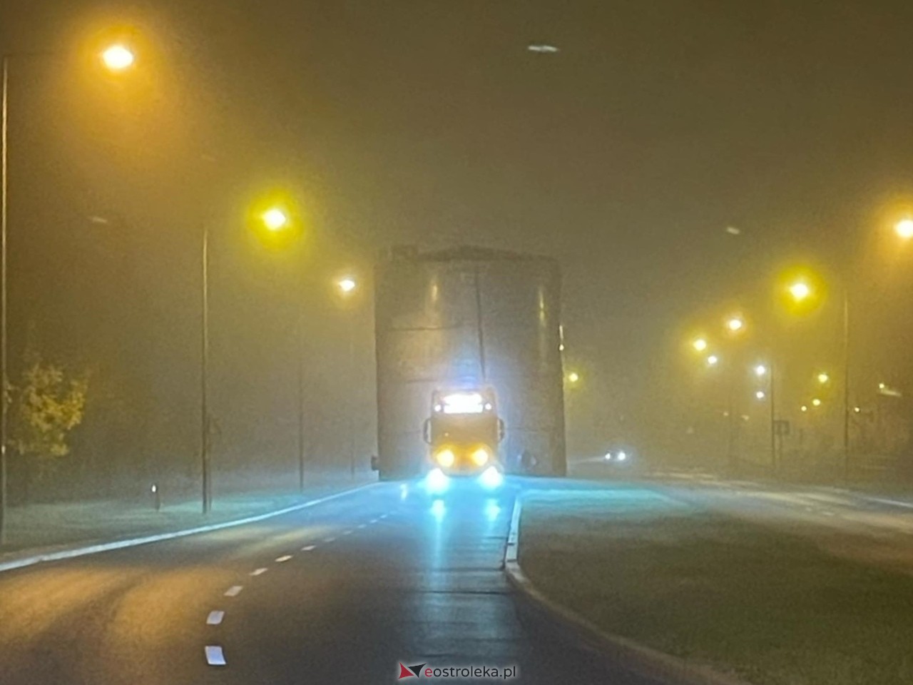 Nocna sensacja w Ostrołęce – gigantyczny transport na ulicach miasta [26.10.2024] - zdjęcie #4 - eOstroleka.pl
