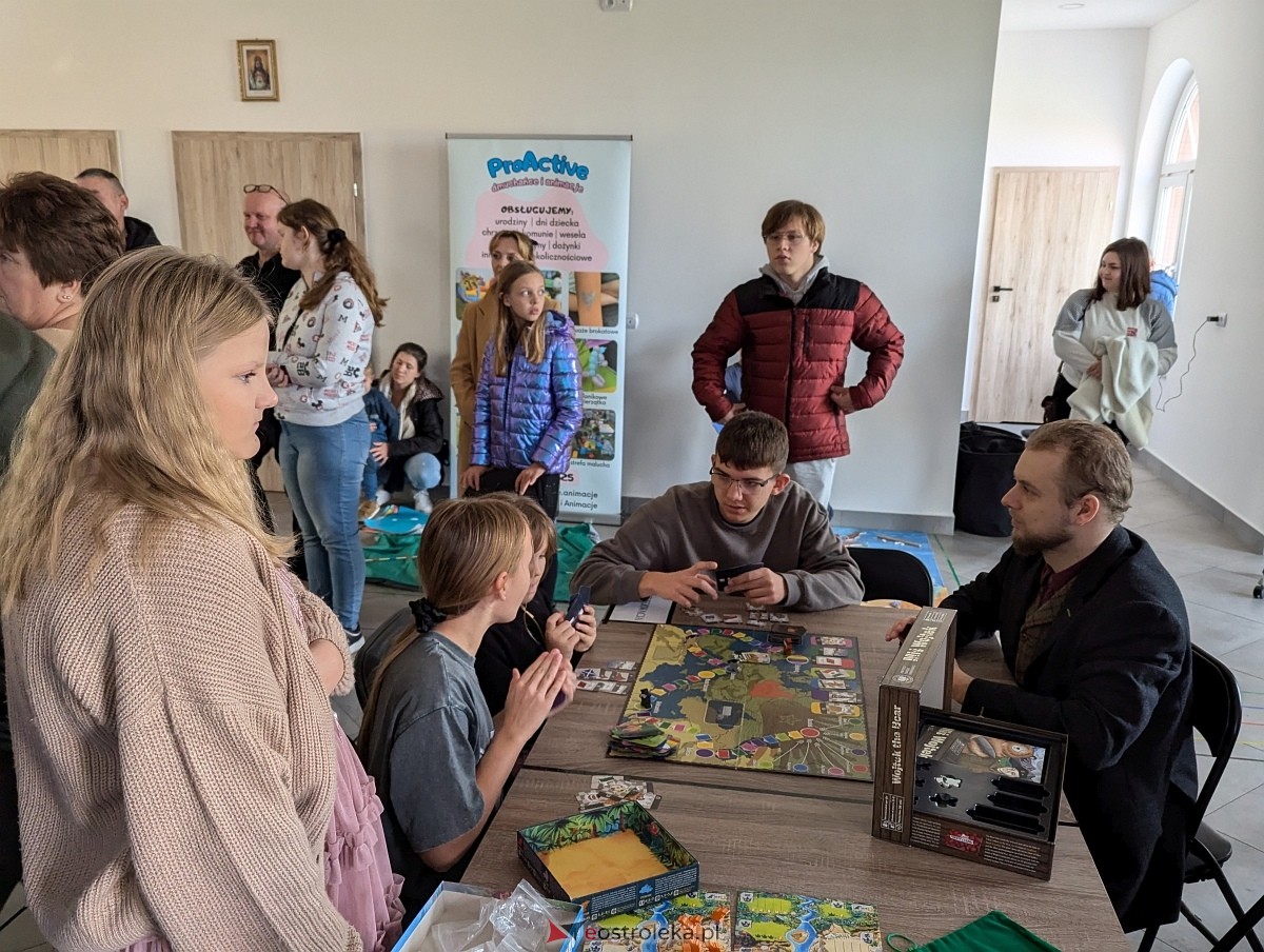 Festiwal Gier Międzypokoleniowych w Czerwinie [26.10.2024] - zdjęcie #42 - eOstroleka.pl