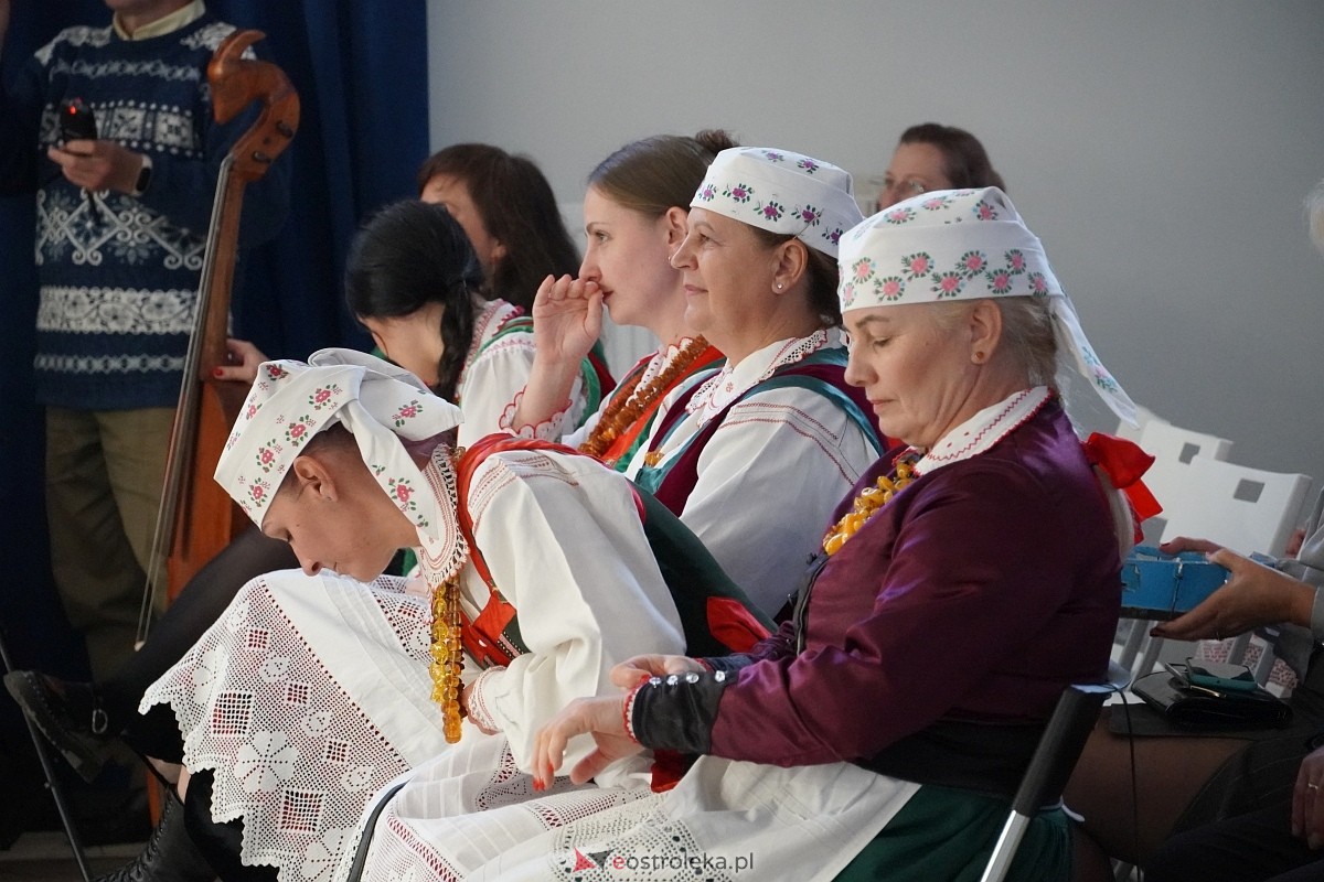 Rodzinna Rzeczpospolita Kurpiowska - koncert finałowy w Łysych [27.10.2024] - zdjęcie #54 - eOstroleka.pl