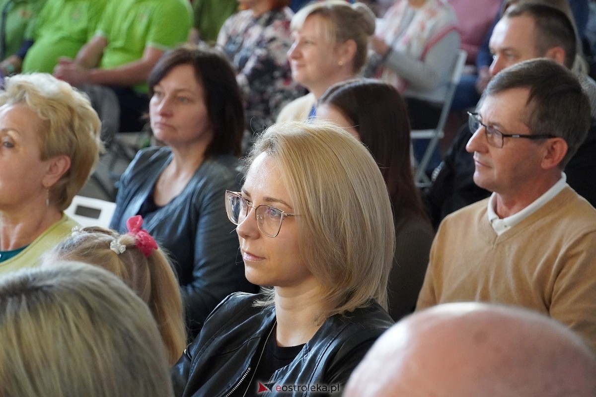 Rodzinna Rzeczpospolita Kurpiowska - koncert finałowy w Łysych [27.10.2024] - zdjęcie #49 - eOstroleka.pl