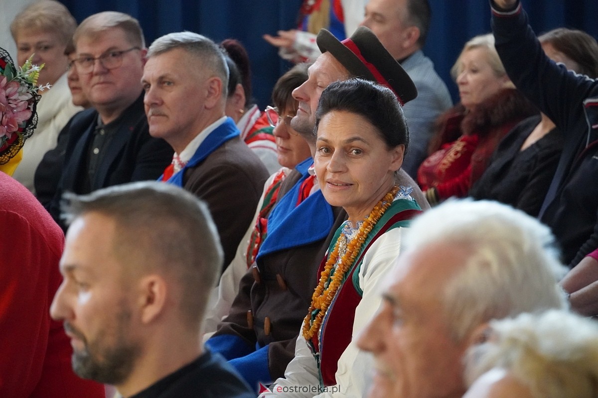 Rodzinna Rzeczpospolita Kurpiowska - koncert finałowy w Łysych [27.10.2024] - zdjęcie #44 - eOstroleka.pl