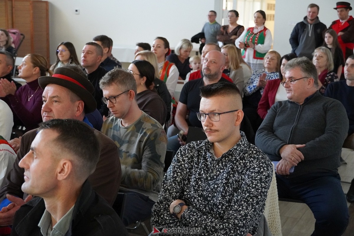 Rodzinna Rzeczpospolita Kurpiowska - koncert finałowy w Łysych [27.10.2024] - zdjęcie #43 - eOstroleka.pl