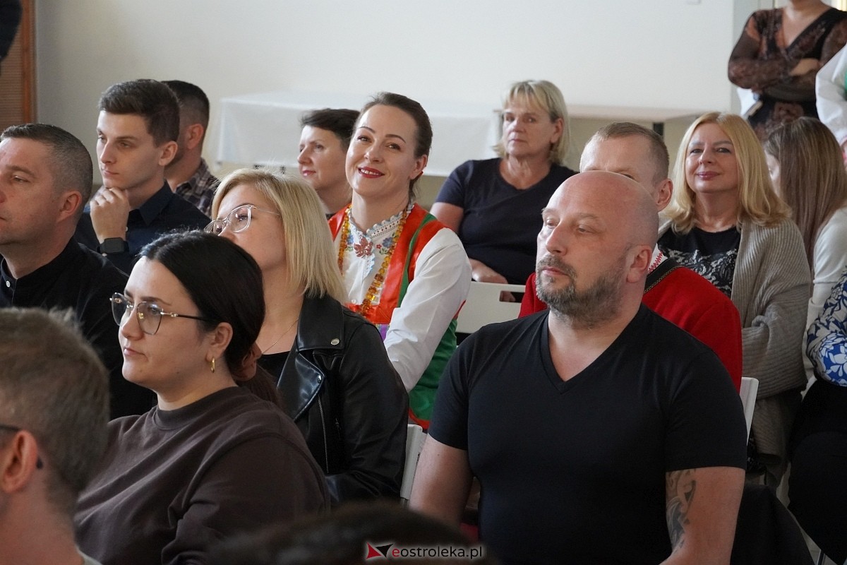 Rodzinna Rzeczpospolita Kurpiowska - koncert finałowy w Łysych [27.10.2024] - zdjęcie #41 - eOstroleka.pl