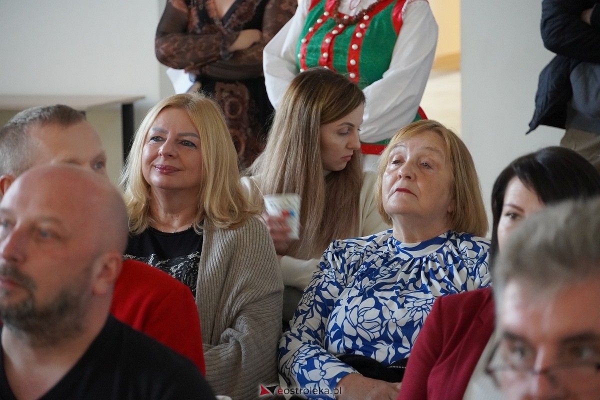 Rodzinna Rzeczpospolita Kurpiowska - koncert finałowy w Łysych [27.10.2024] - zdjęcie #40 - eOstroleka.pl
