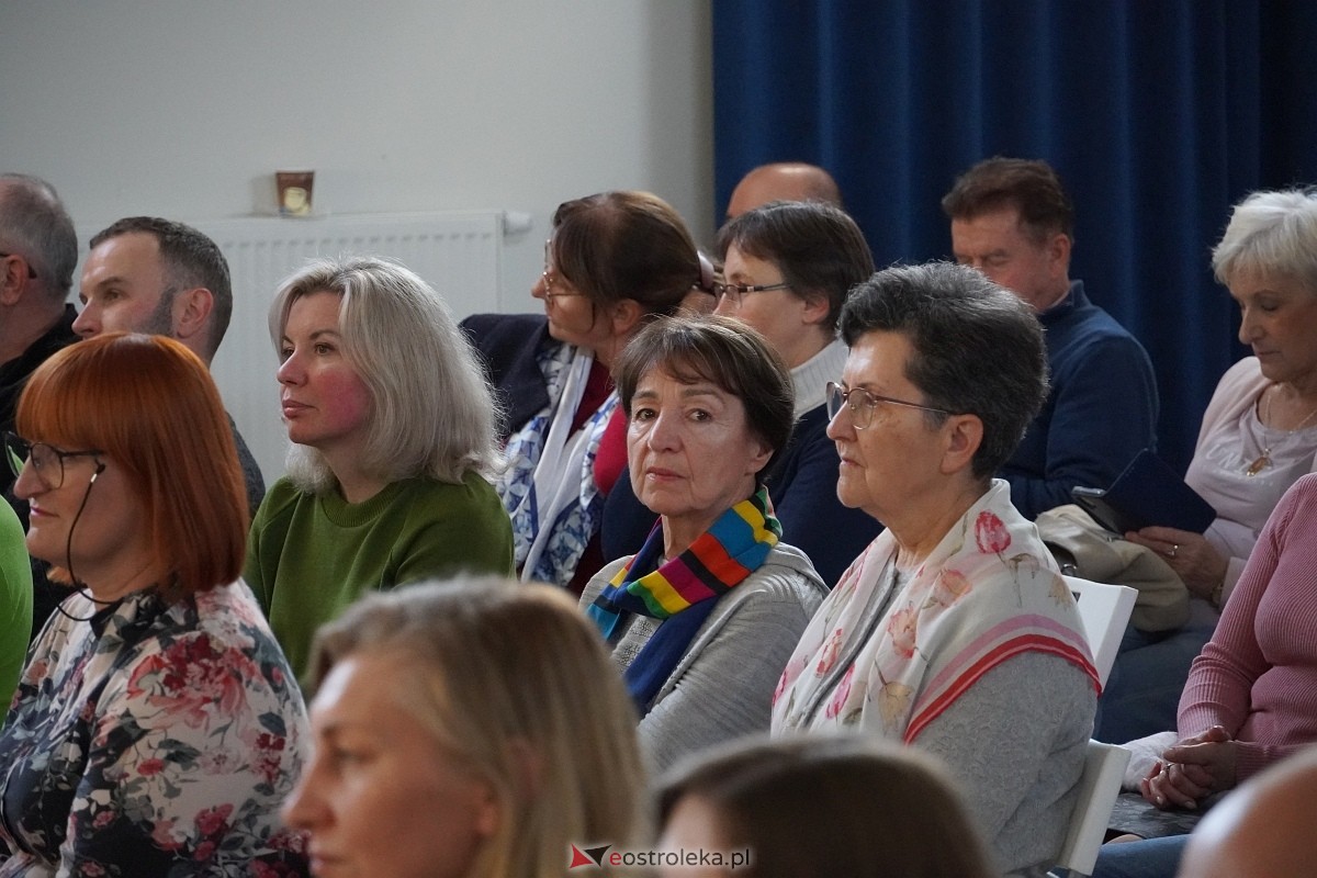 Rodzinna Rzeczpospolita Kurpiowska - koncert finałowy w Łysych [27.10.2024] - zdjęcie #39 - eOstroleka.pl