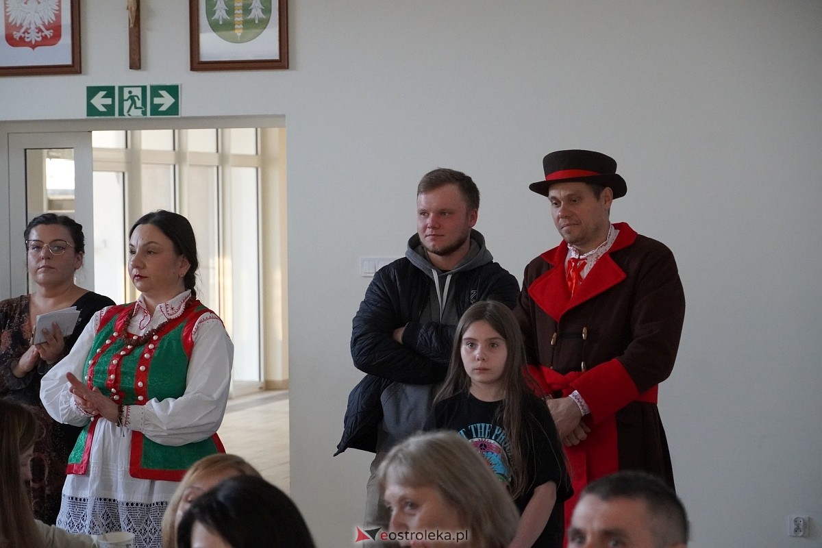 Rodzinna Rzeczpospolita Kurpiowska - koncert finałowy w Łysych [27.10.2024] - zdjęcie #37 - eOstroleka.pl