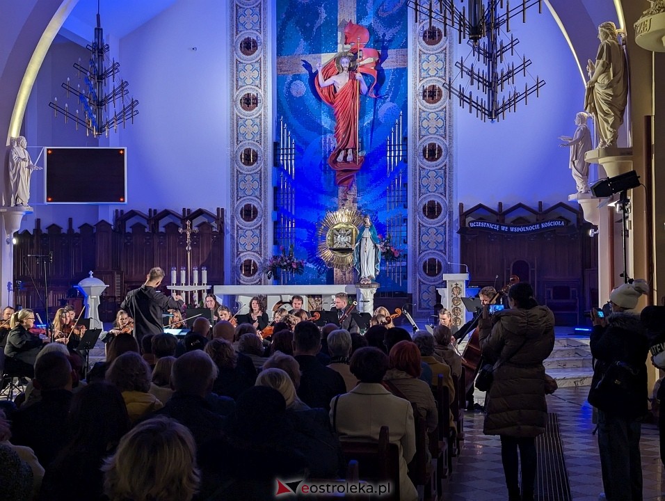 Koncert Muzyczna zmiana czasu Ostrołęckiej Orkiestry Kameralnej [27.10.2024] - zdjęcie #8 - eOstroleka.pl