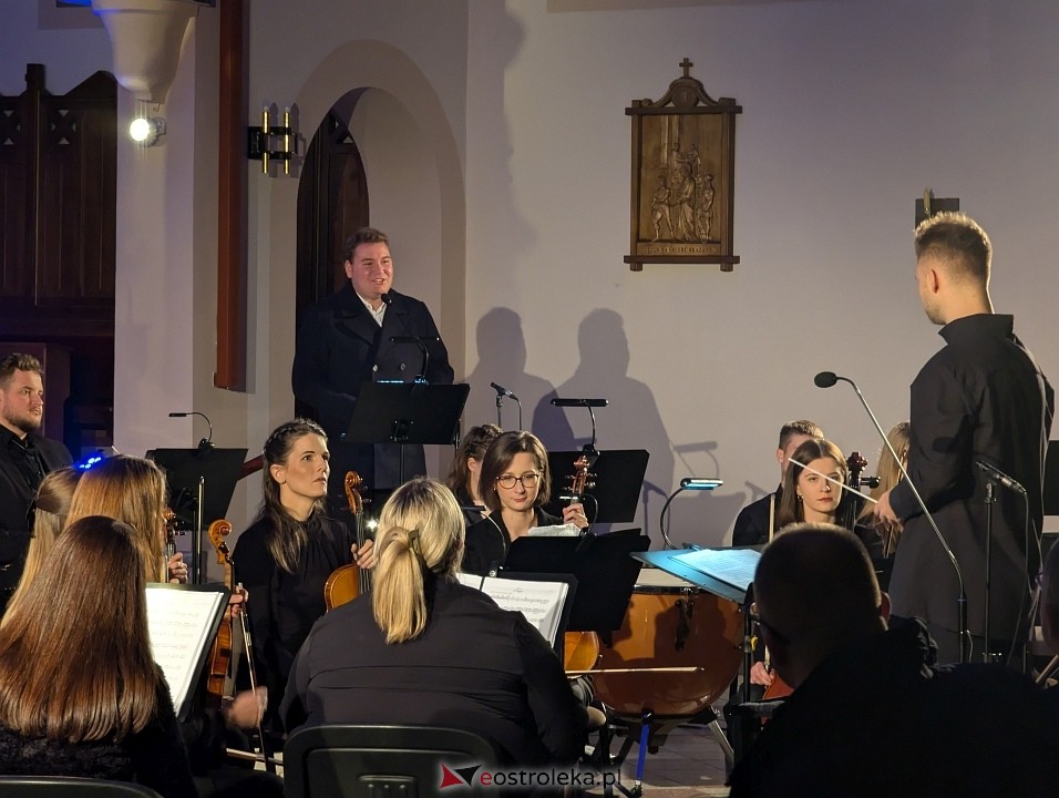 Koncert Muzyczna zmiana czasu Ostrołęckiej Orkiestry Kameralnej [27.10.2024] - zdjęcie #4 - eOstroleka.pl