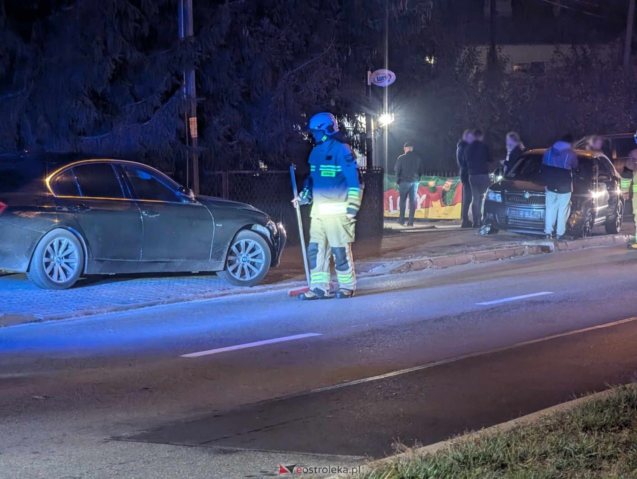Wypadek na Słowackiego w Rzekuniu [27.10.2024] - zdjęcie #12 - eOstroleka.pl